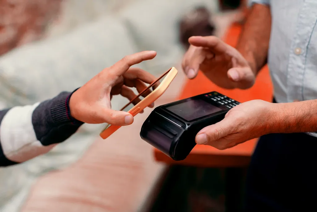 Apple Pay - a safer way to pay | BCU Bank
